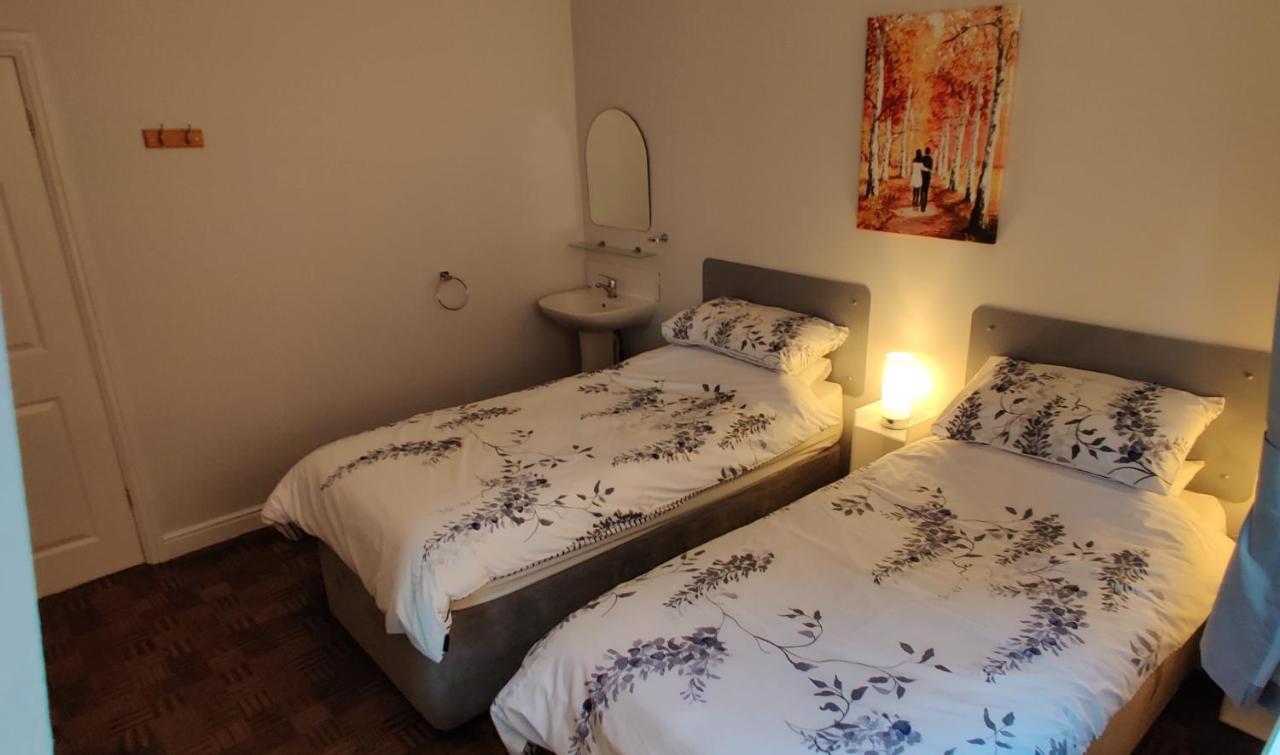 Aaron Lodge Guest House 레스터 외부 사진