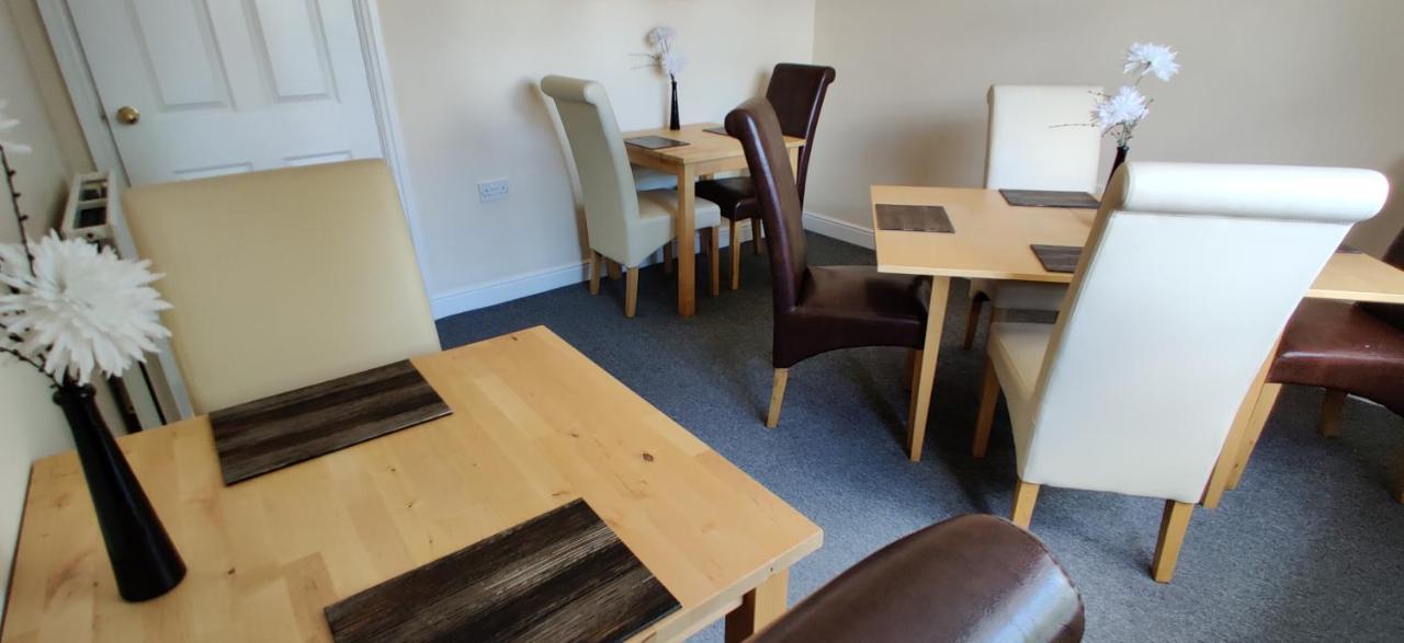 Aaron Lodge Guest House 레스터 외부 사진