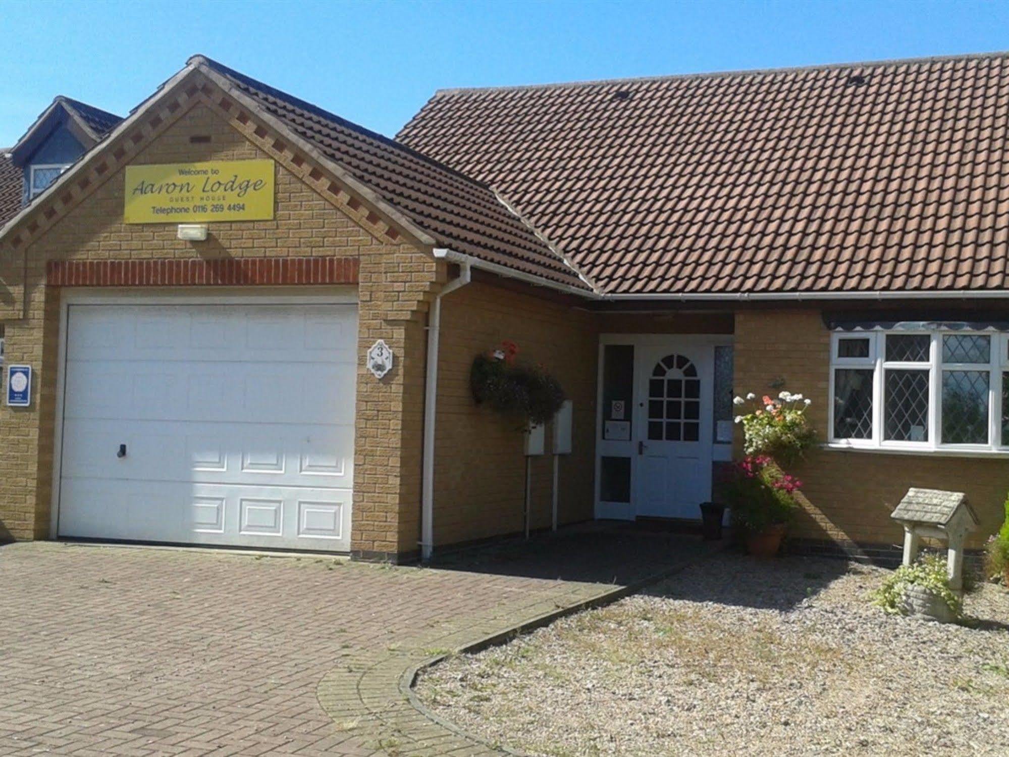 Aaron Lodge Guest House 레스터 외부 사진